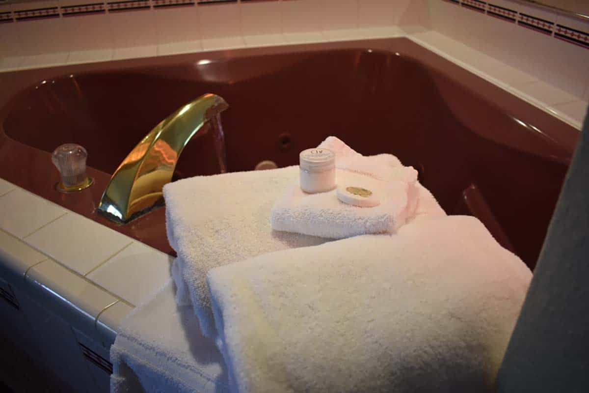 King Suite – Poolside