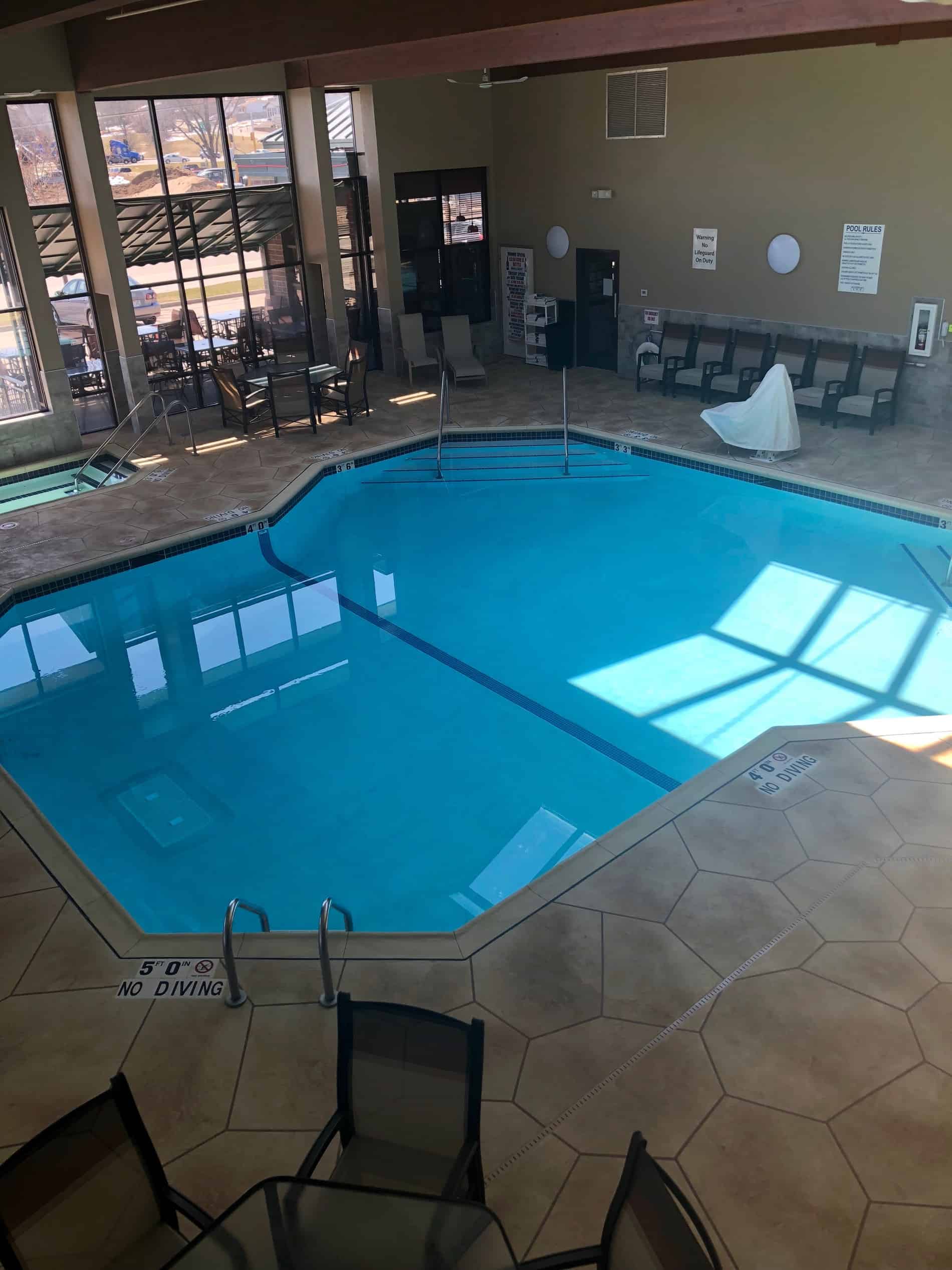 Room & Property Amenities, Riverport Inn Express Suites